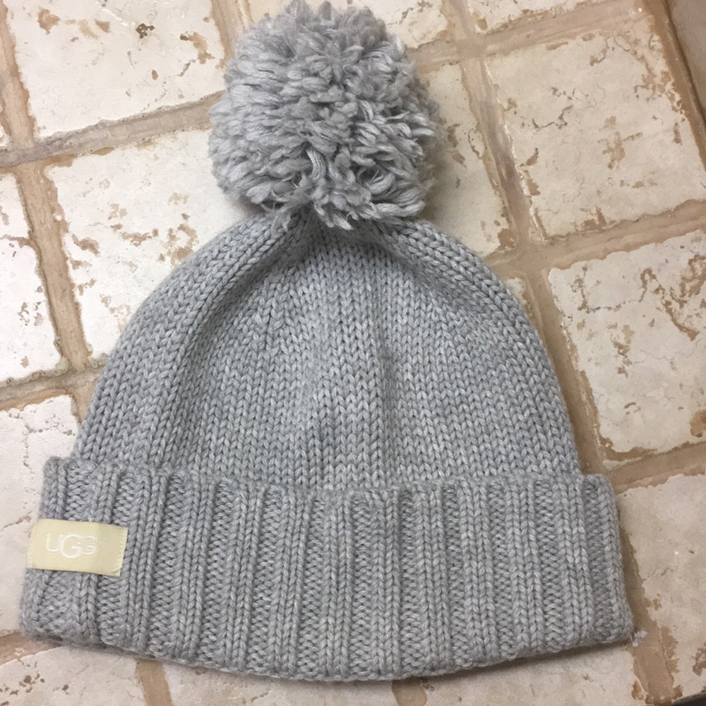 Hat UGG gray
